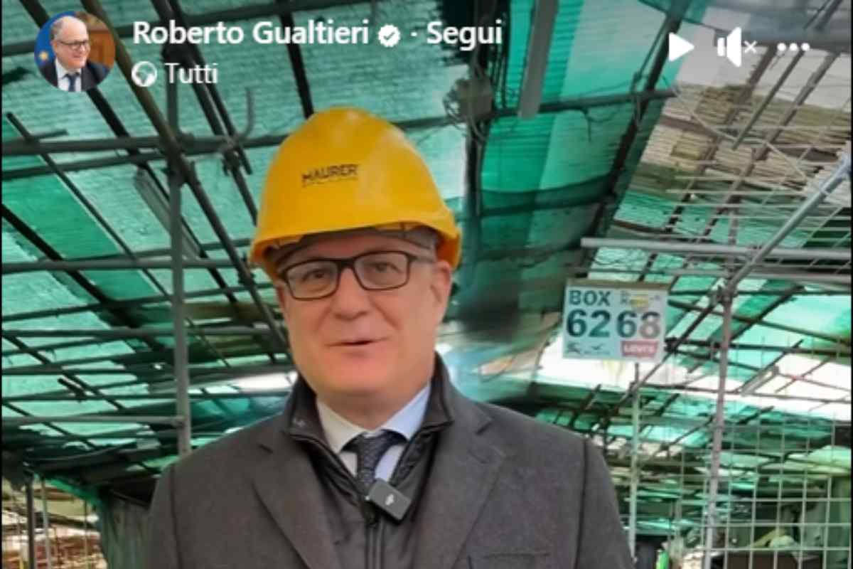 Roberto Gualtieri al mercato di via Sannio